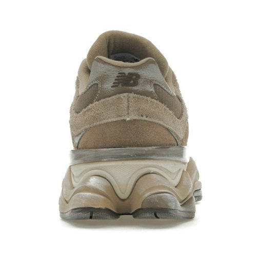 New Balance 9060 unisexe – Taupe / Beige – vue de dos