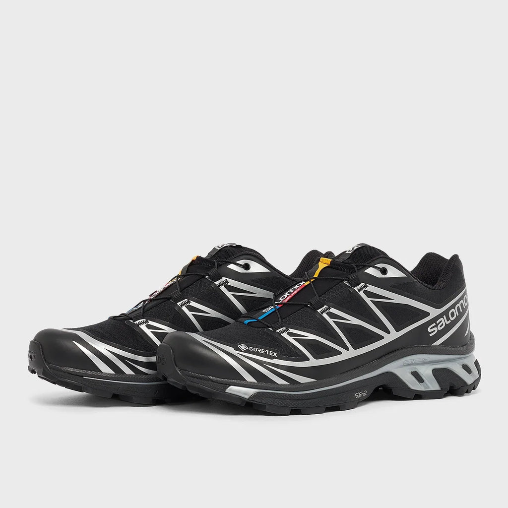 Salomon XT-6 GORE-TEX – Noir & Argent – paire trois quarts