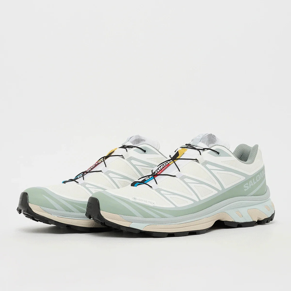 Salomon XT-6 GORE-TEX – White / Green Milieu / Ice Flow – paire trois quarts